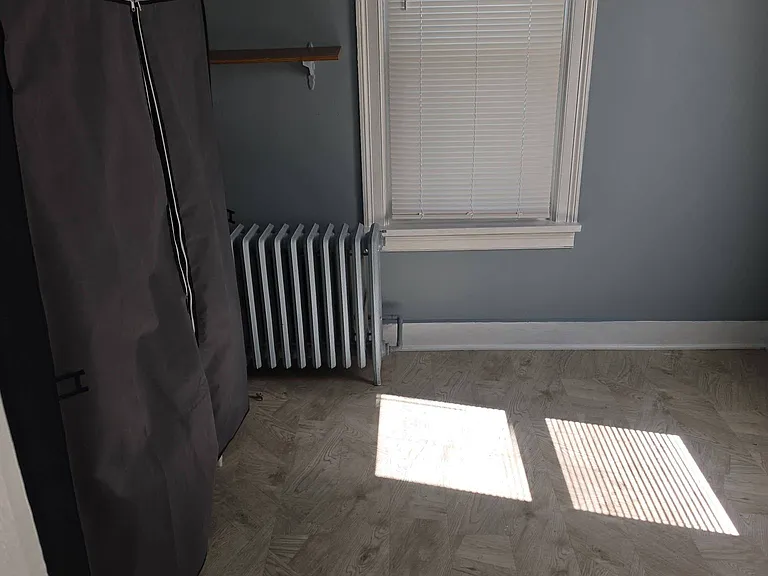416 S High St — Photo 5