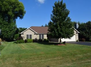 1396 Sandwich Dr, Sandwich, IL 60548