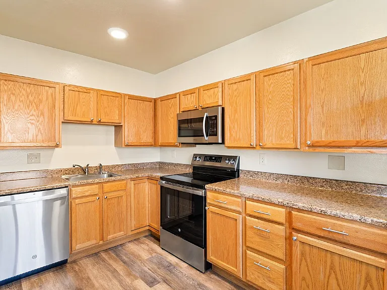 38 W Navajo St #B — Photo 9