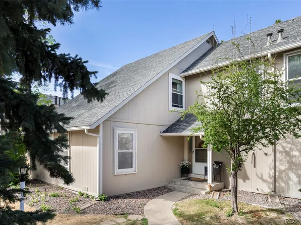 2645 S Xanadu Way #B, Aurora, CO 80014