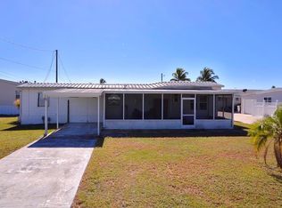 5015 Flamingo Dr, Saint James City, FL 33956