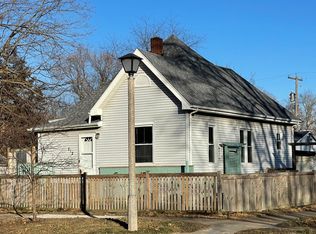 212 S Poplar St, Urbana, IL