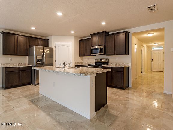 3rd image of 2268 Pebble Point Dr