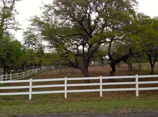 312 N Rolling Oaks Ln, San Antonio, TX 78253