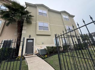 2540 Prospect St #G, Houston, TX 77004