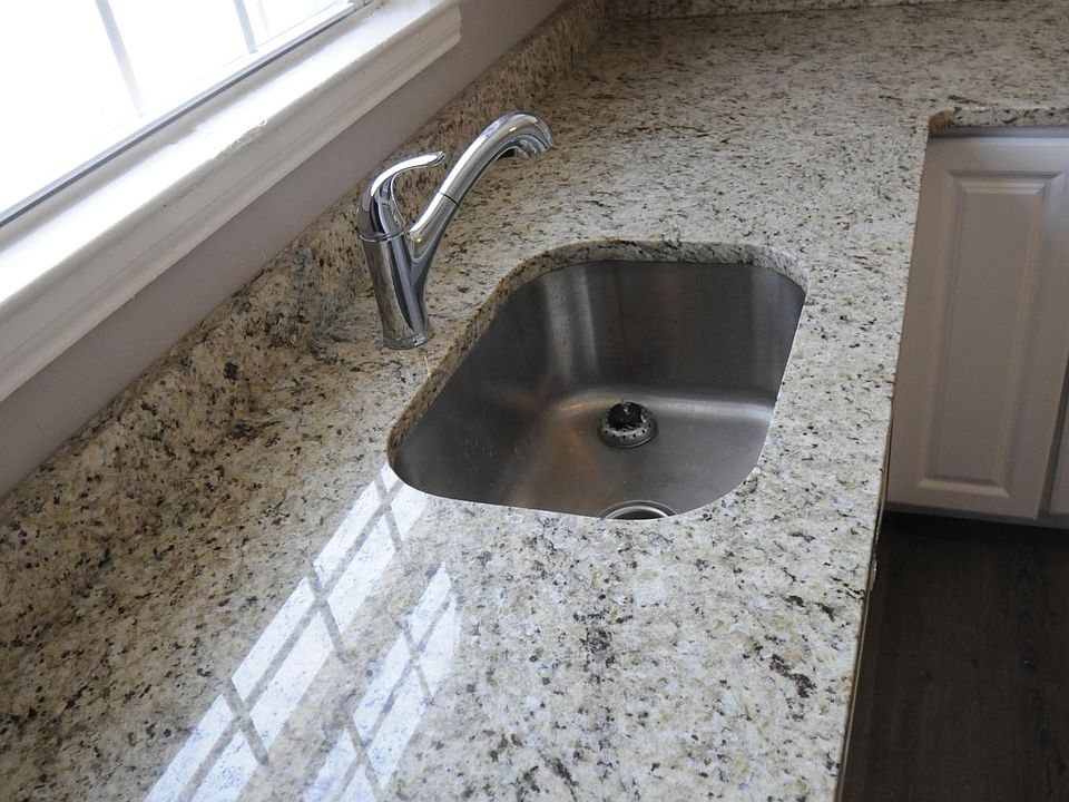 1st image of 2 Pennington St APT 3