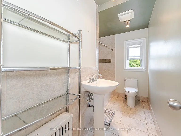475 Winona Dr #2 — Photo 19