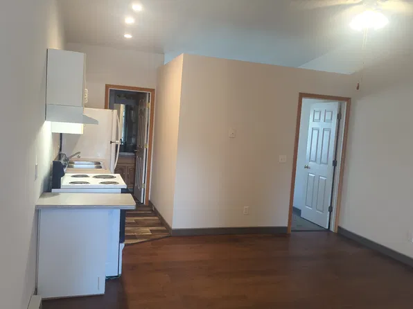 10975 S Woodlawn Dr #2, Rochelle, IL 61068