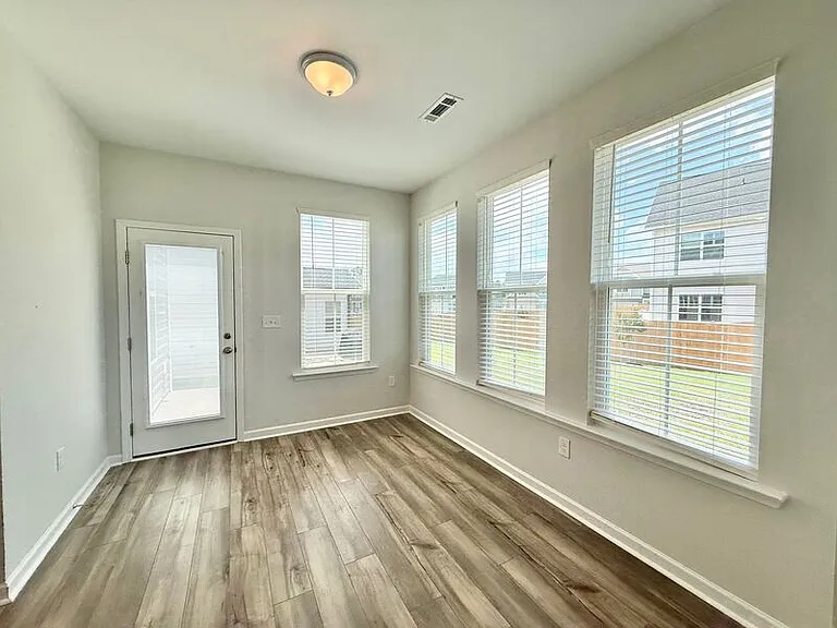 150 Cherry Blossom Ct — Photo 9