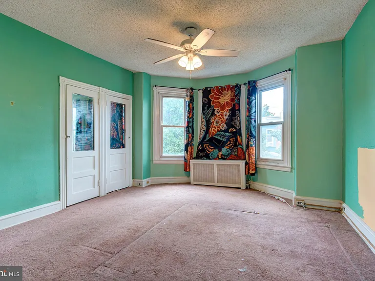 231 E Sydney St — Photo 11