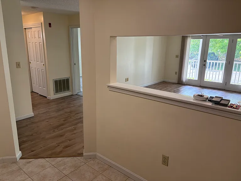 690 S Porter St #19 — Photo 3