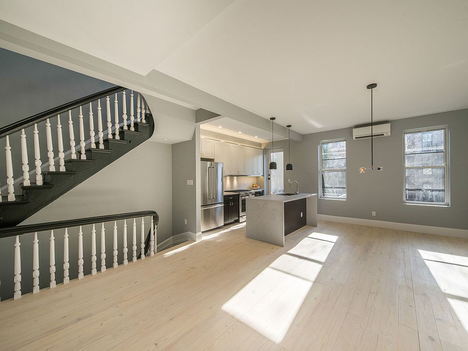 1st image of 340 Lafayette Ave #2