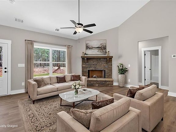 2nd image of 423 Relay Rd