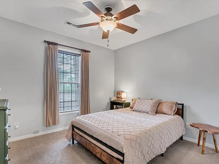 329 Green Links Dr — Photo 47