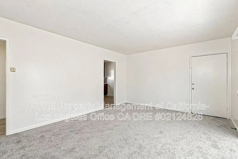 2 bed, 1.0 bath, 850 sqft, $2,250 — Photo 2