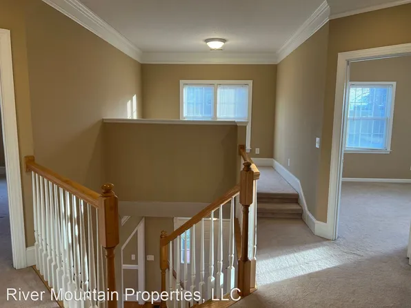 1686 Turnberry Ln, Riner, VA 24149