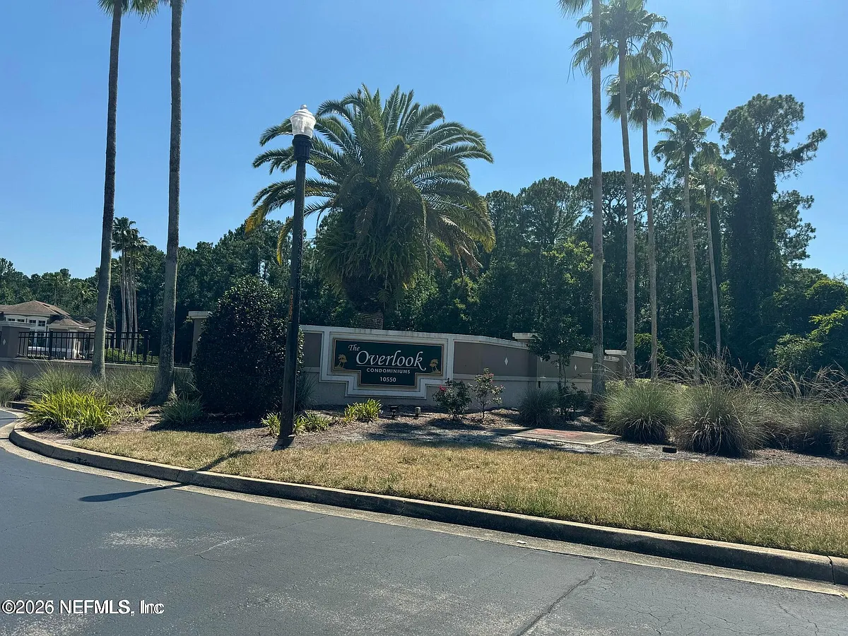 Building Photo - 10550 Baymeadows Rd #811