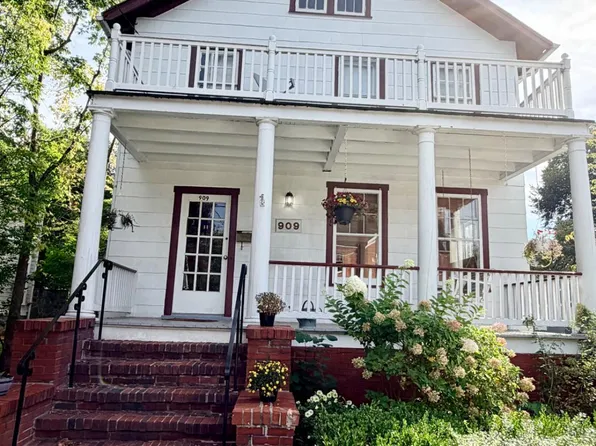 909 N Ivy St, Arlington, VA 22201