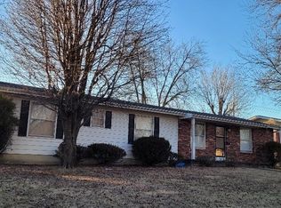 31 SW Crescent Dr, Mount Vernon, IL 62864