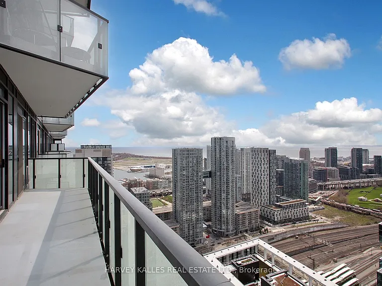 470 Front St W #3405 — Photo 36