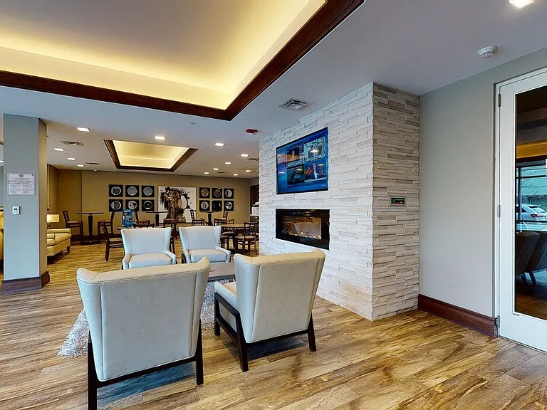Eight55 Apartments — Photo 2