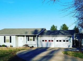 900B Melody Ln, Cape Girardeau, MO 63701
