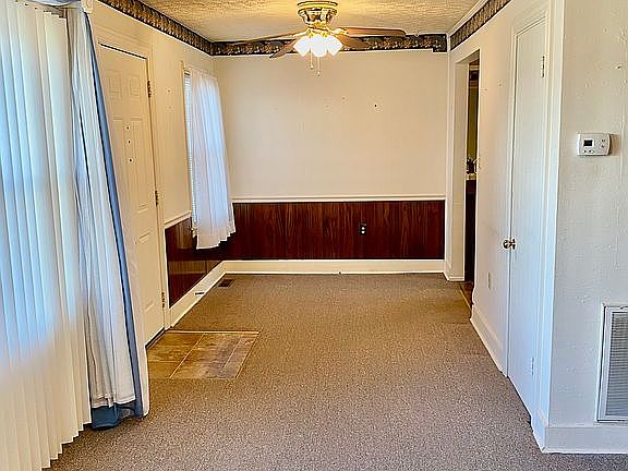 5th image of 1017 Roselawn Way