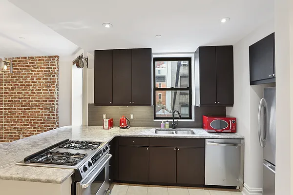 Rented by Oxford Property Group | media 1