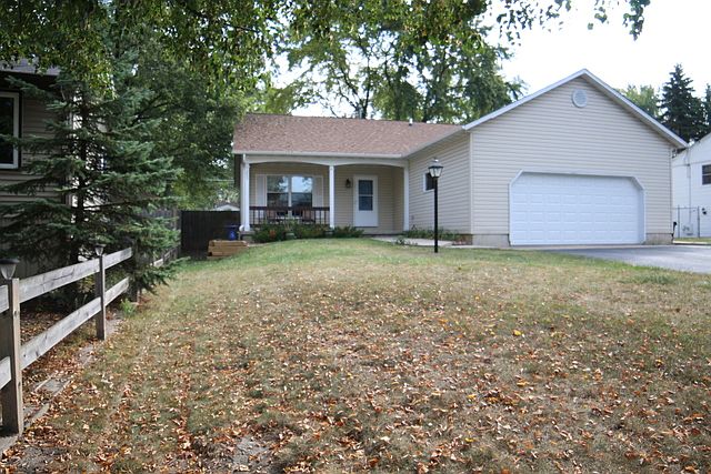 1st image of 233 Bridgewood Dr