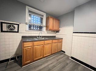 927 S 19th St #1, Newark, NJ 07108