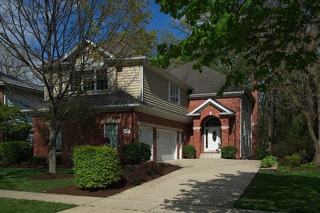 1st image of 4825 Wallbank Ave