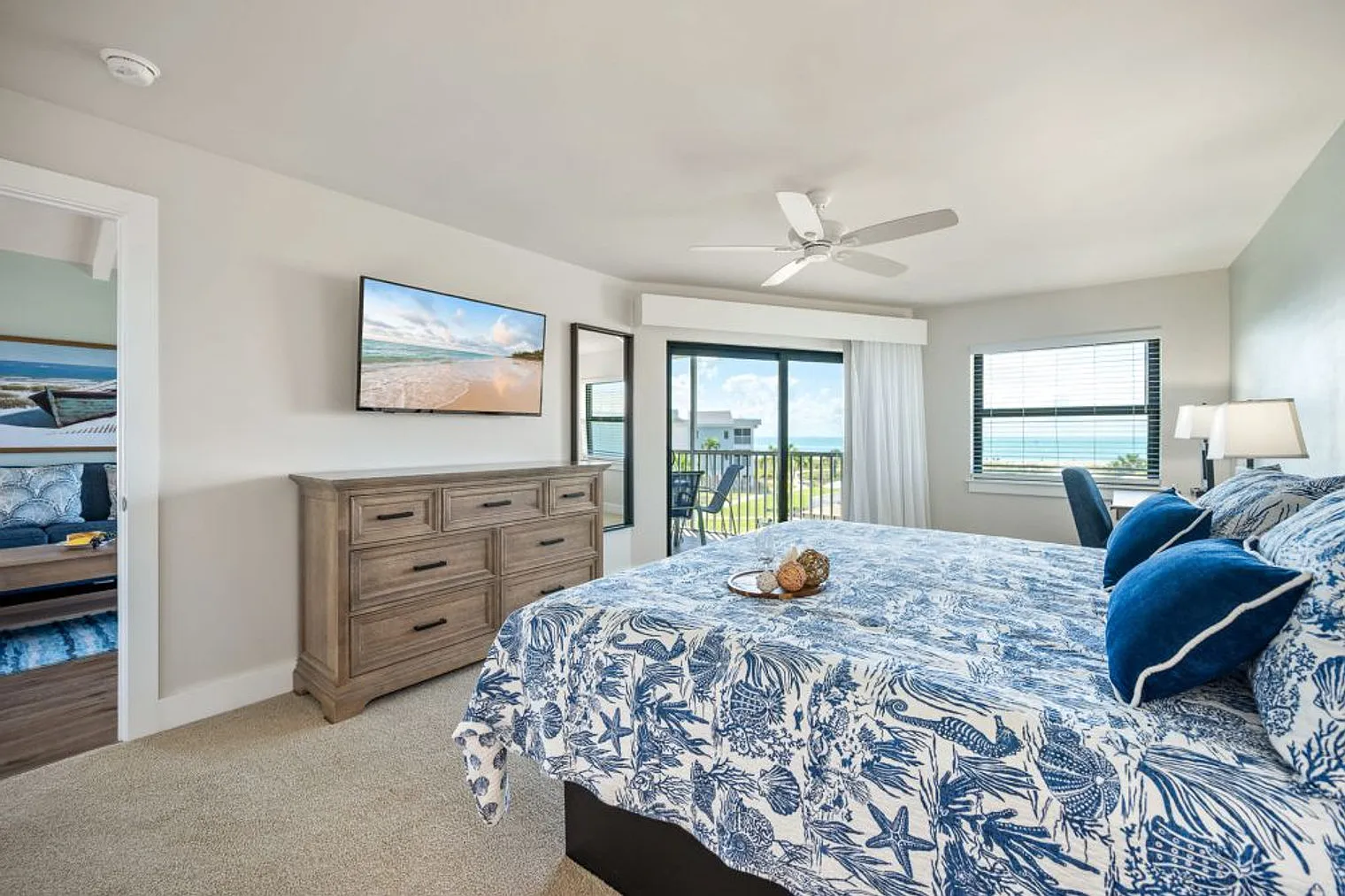2 bed, 2.0 bath, 1302 sqft, $10,231 — Photo 4
