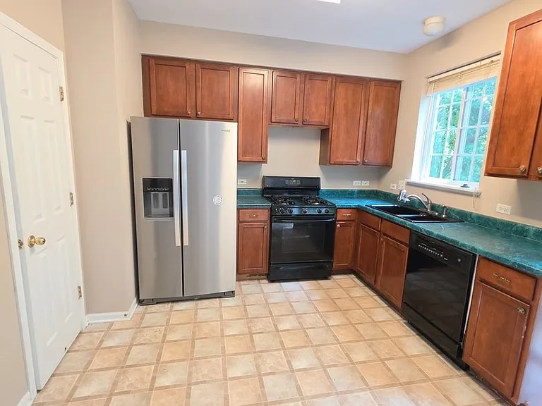 369 Evergreen Cir #369 — Photo 3