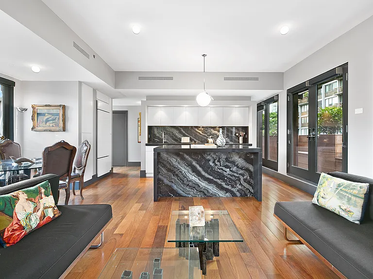 327 W 22nd St #8 — Photo 1
