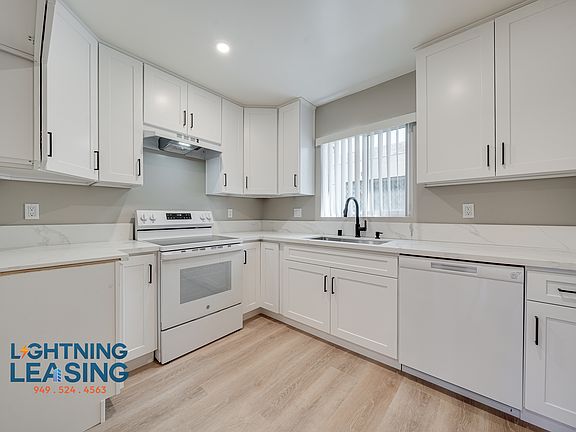 3rd image of 320 E Fairview Ave #5