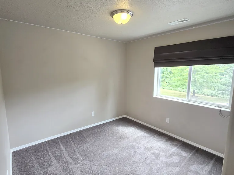 4946 Holly St — Photo 8