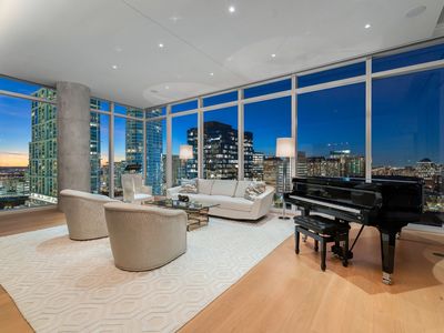 1747 Leonard St #1401, Dallas, TX, 75201
