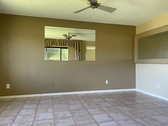 4th image of 1621 Spoonbill Ln Unit C