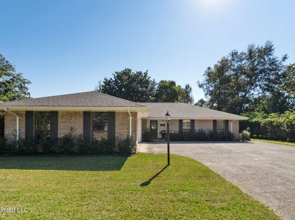 87128 Golf Club Dr, Diamondhead, MS 39525