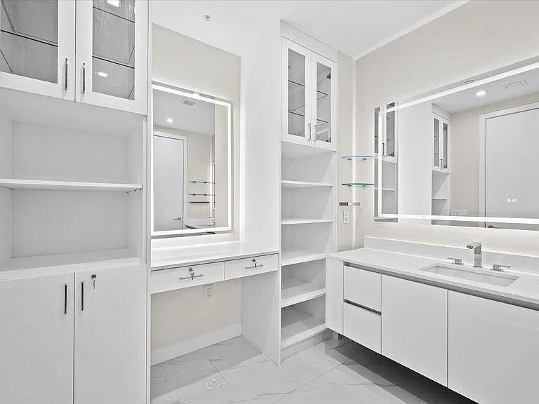 220 Lake Shore Dr #917 — Photo 25