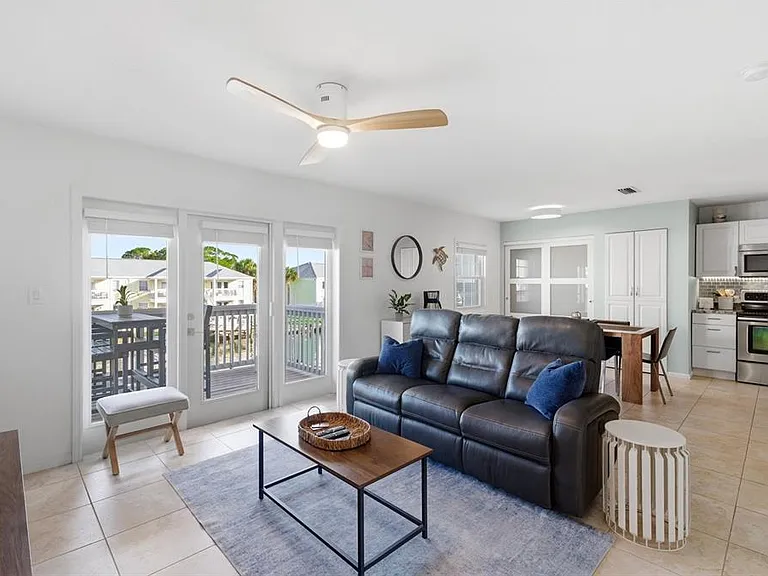 5174 Beach Dr SE #D — Photo 4
