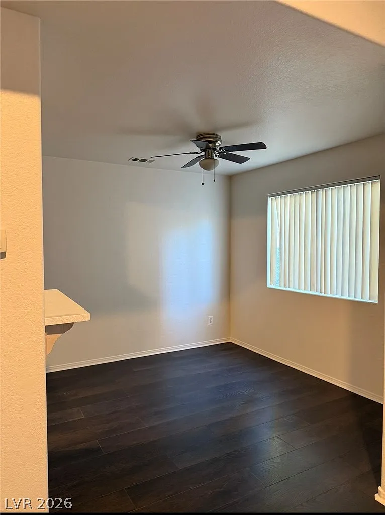 2 bed, 2.5 bath, 1394 sqft, $1,850 — Photo 3