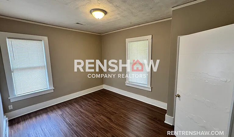 3644 Faxon Ave — Photo 2