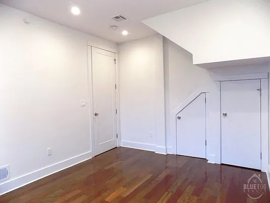 Rented by Blue Egg Realty Corp | media 55