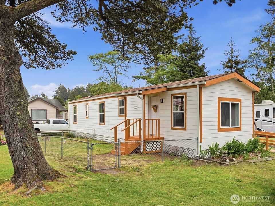 1st image of 22212 Pacific Way #11