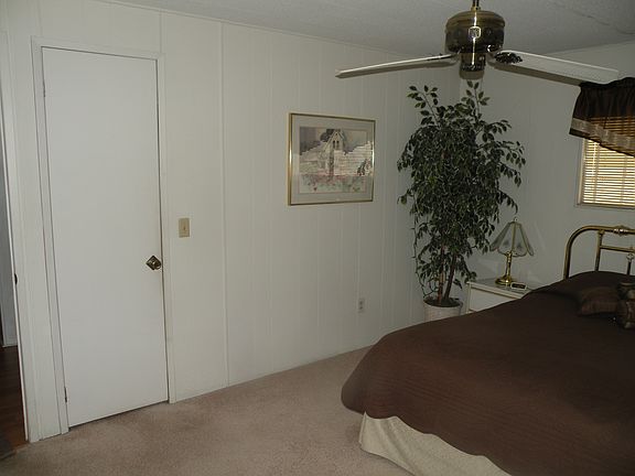 Master bed room