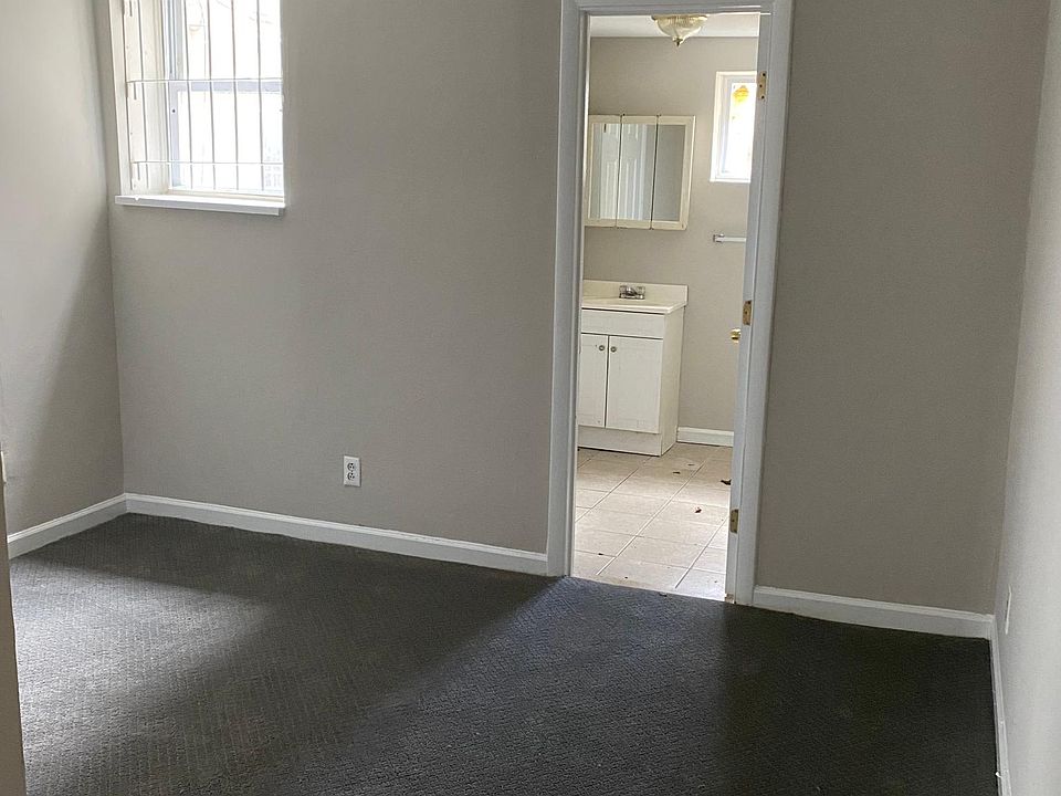 2nd image of 932 N 19th St APT A