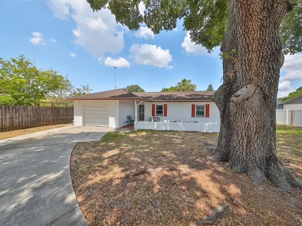 11202 Gate House Dr, Tampa, FL 33625