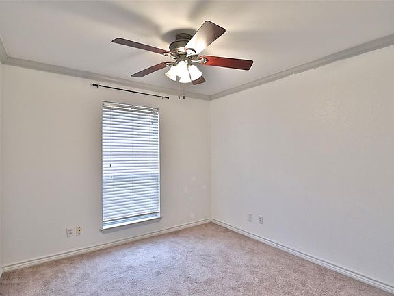 3rd image of 3925 Sera Dr