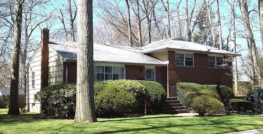 1st image of 776 Holly St